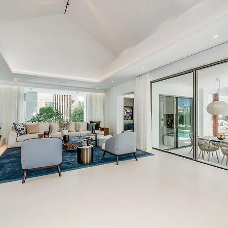 About Casa Amadeus Villa *